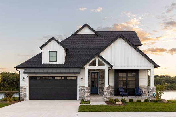 Best Emergency Roof Repair Services  in Brookston, IN